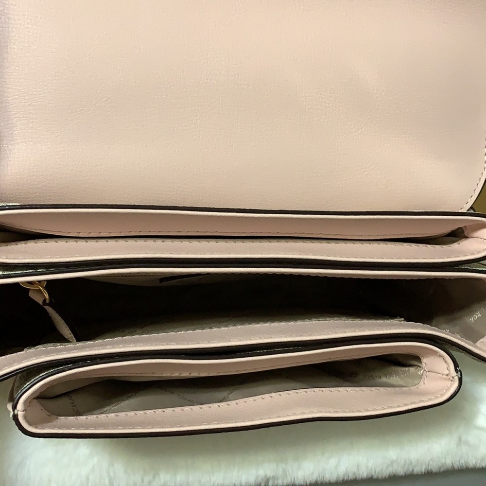 Michael Kors Vanilla Pink Messenger Crossbody - Picture 9 of 16